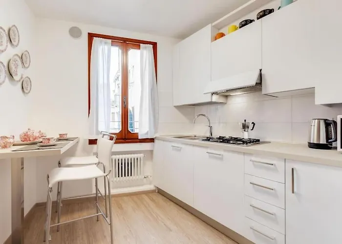 Piazza San Marco Cozy X4 Apartment